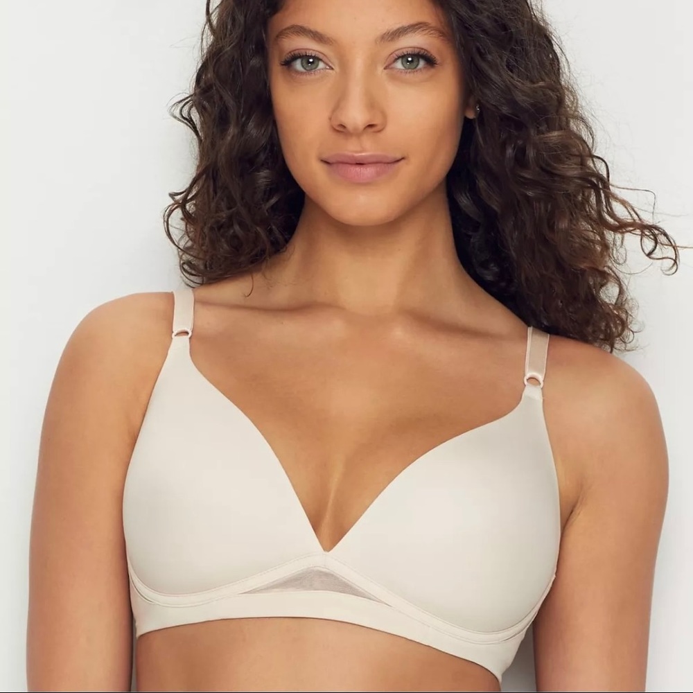 New WARNER’S flex revolution collection white  bra size 38D